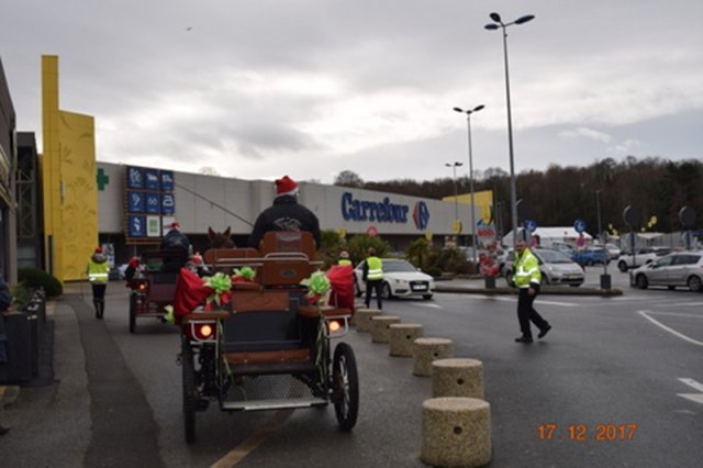 (082) Père Noël à Carrefour le 17 décembre 2017