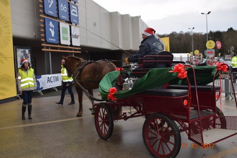 (082) Père Noël à Carrefour le 17 décembre 2017